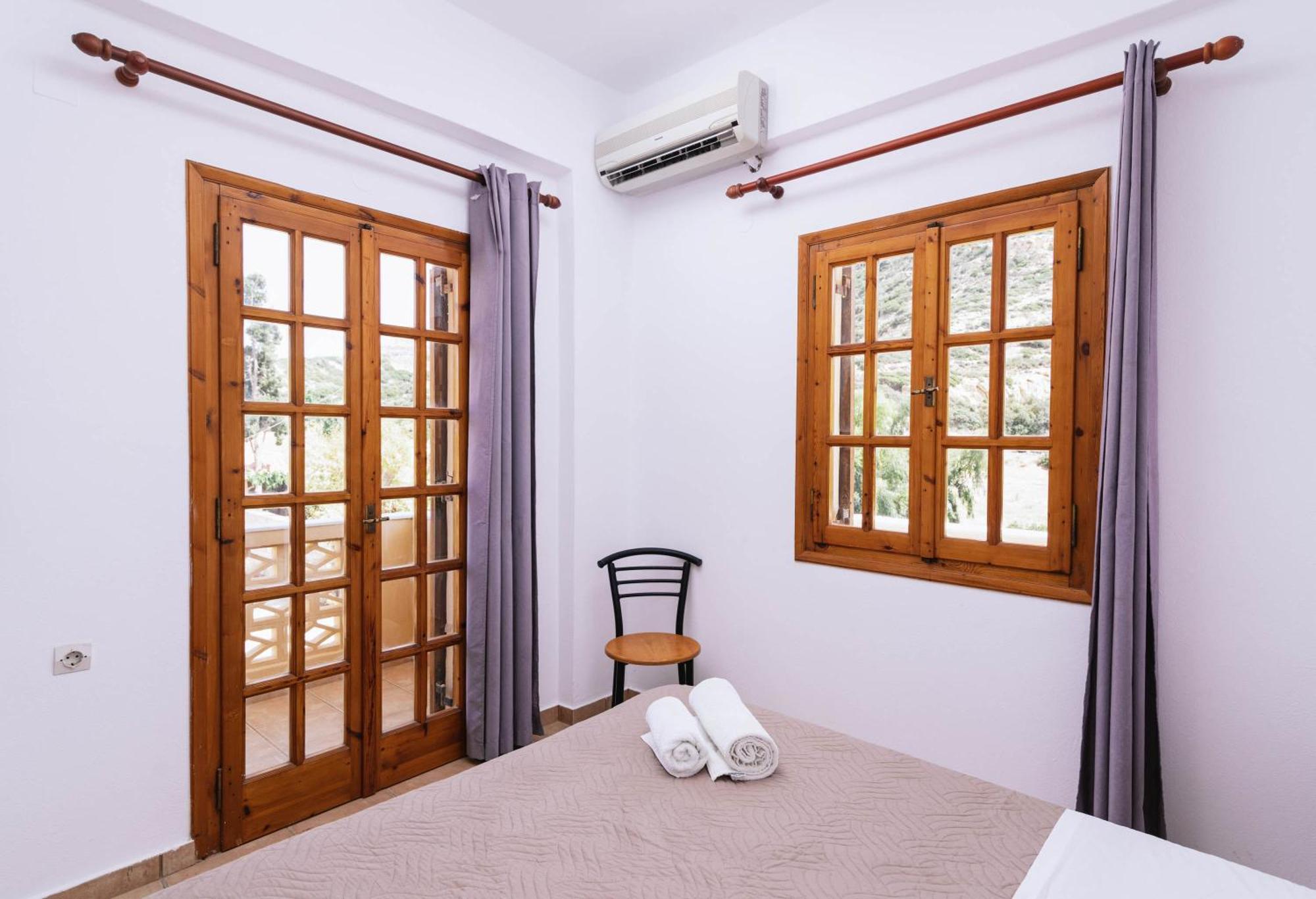 Matala Bay Hotel & Apartments Стая снимка