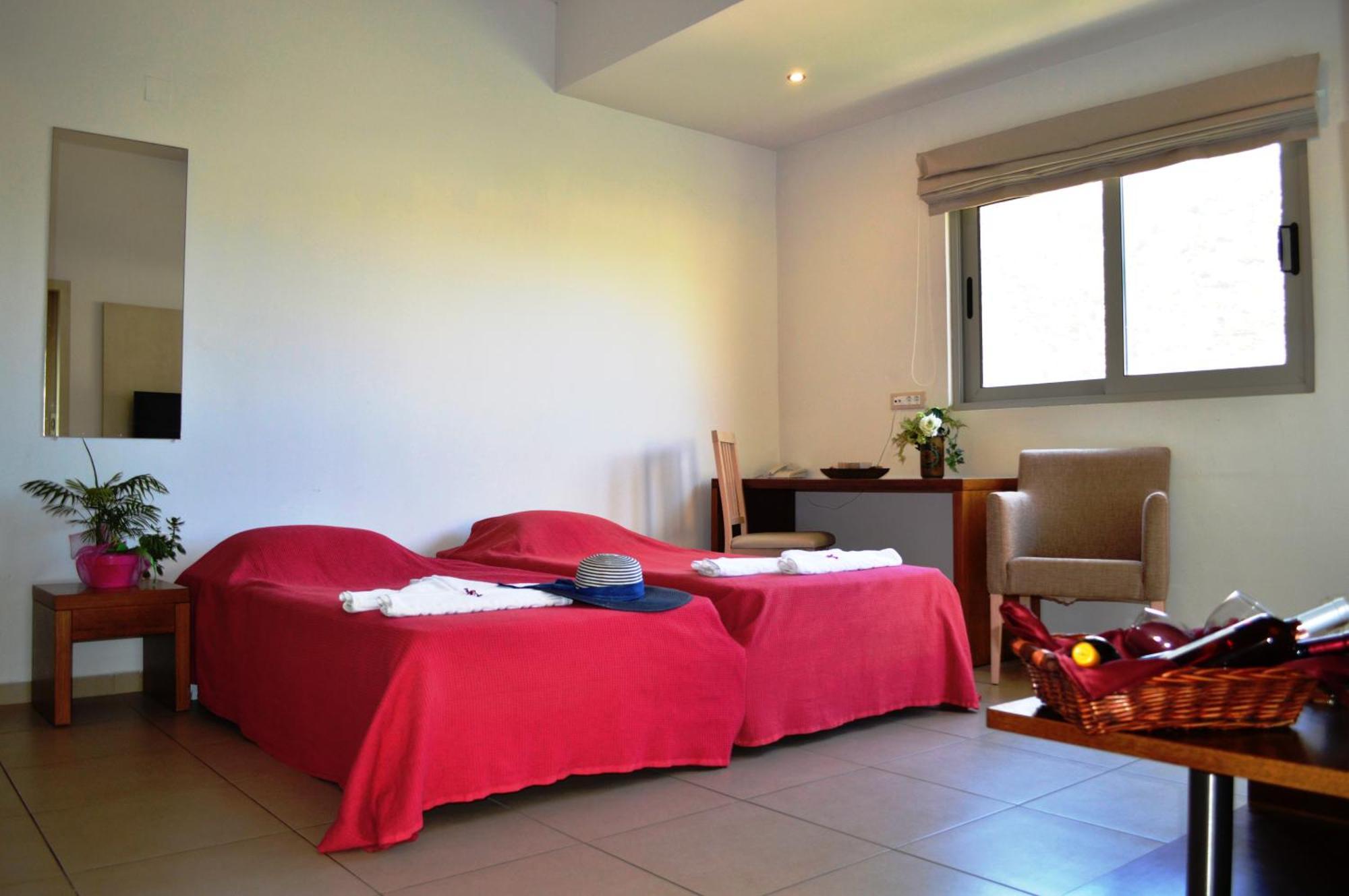 Matala Bay Hotel & Apartments Стая снимка